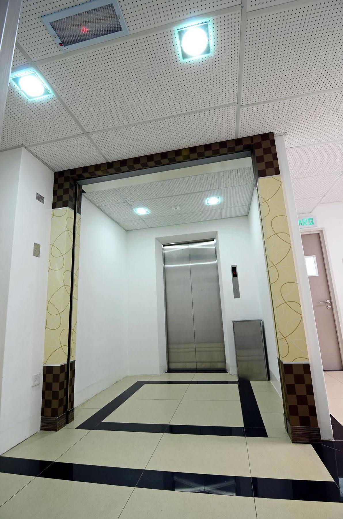 Hotel Avenue Kuantan Exteriör bild
