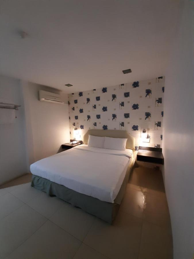 Hotel Avenue Kuantan Exteriör bild